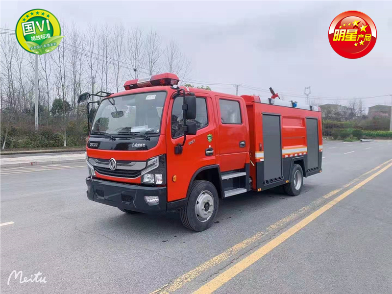 東風六驅(qū)森林消防車