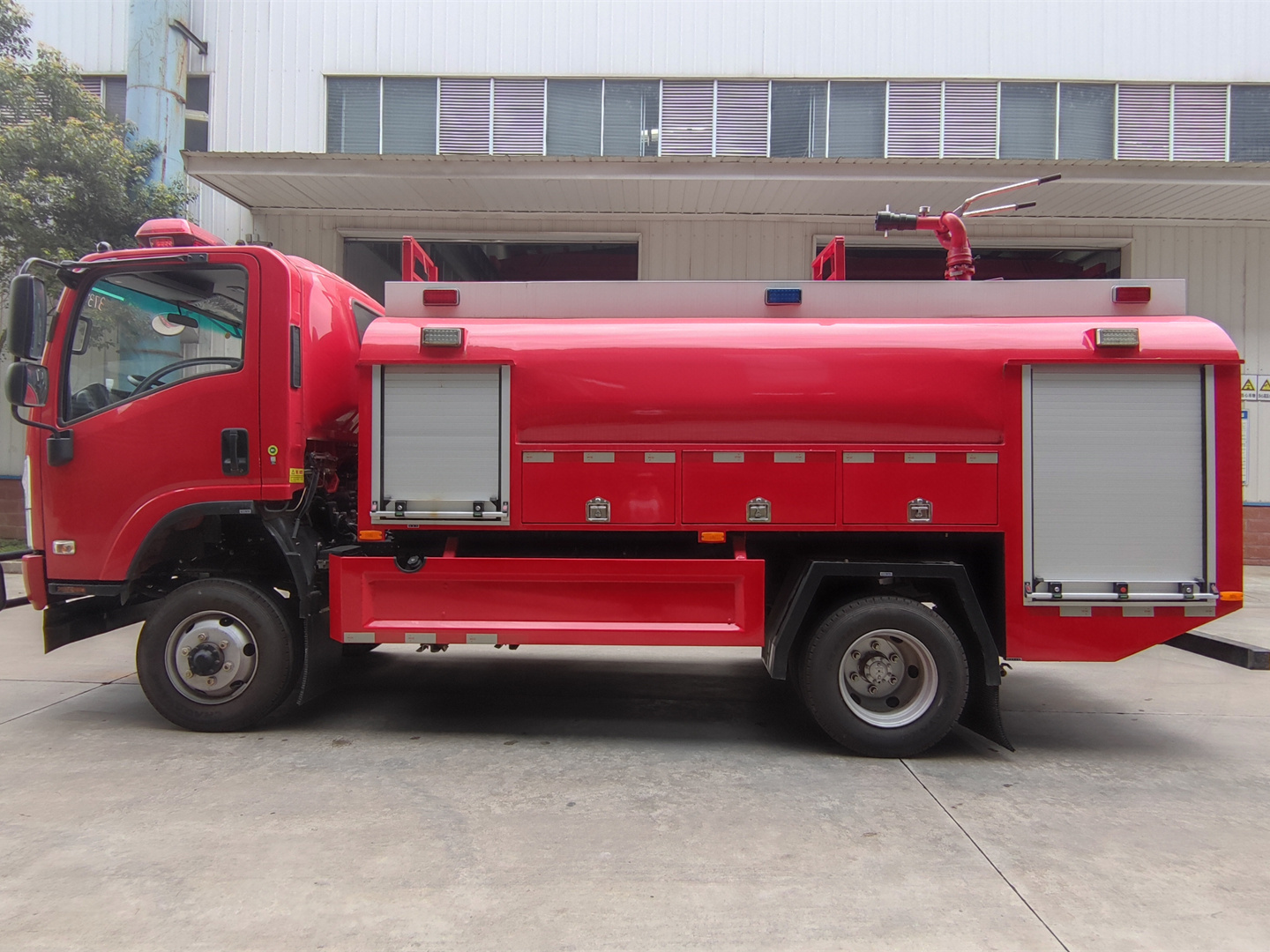 五十鈴越野4.2噸水罐消防車