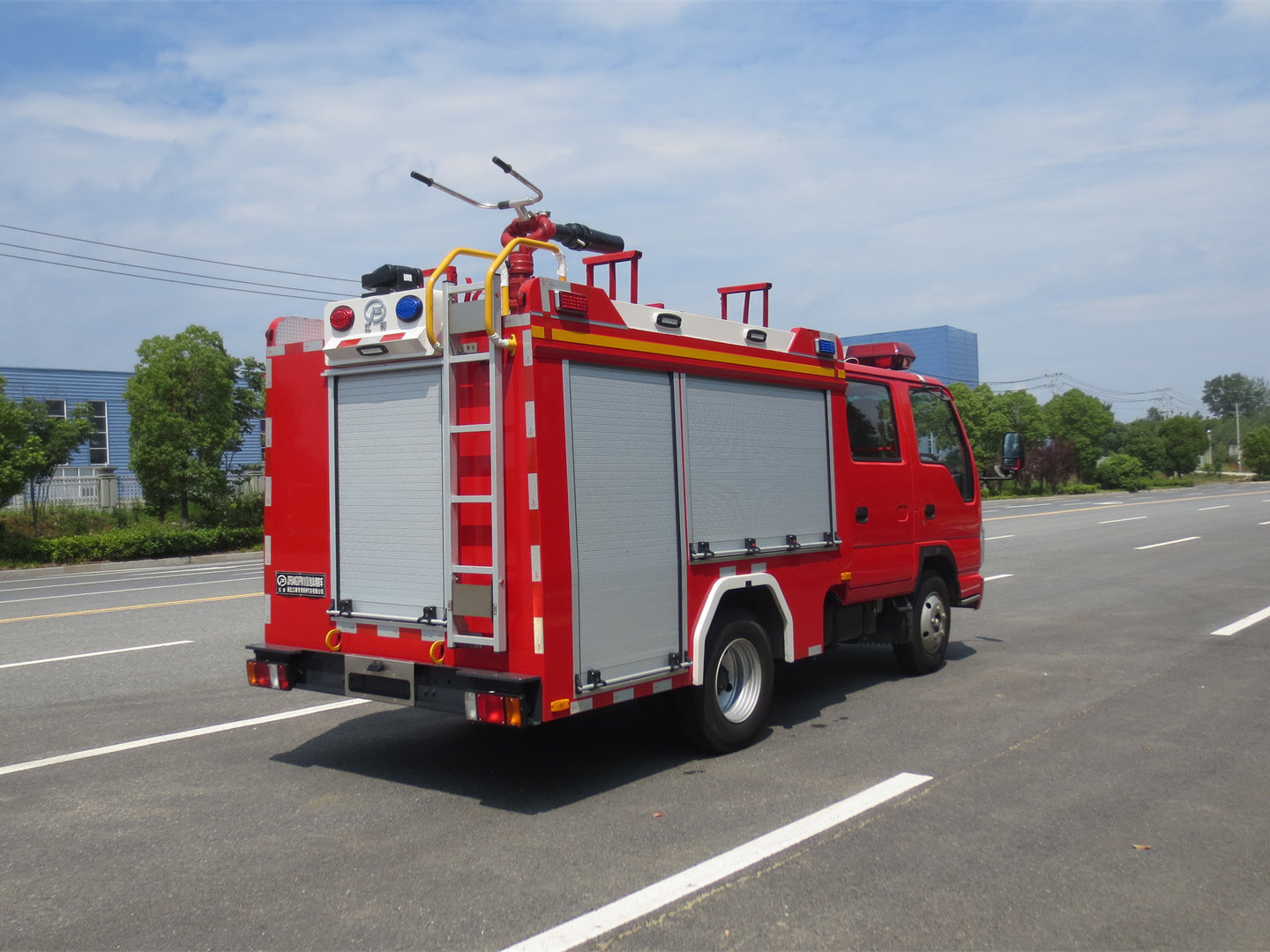 藍牌1噸五十鈴泡沫消防車