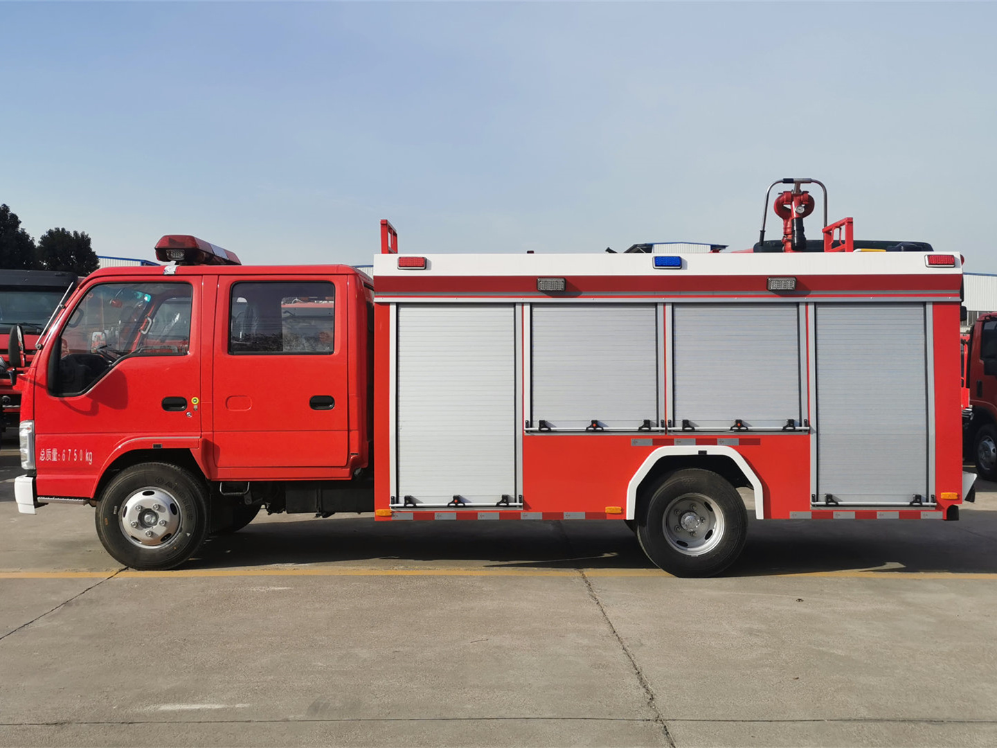 2噸五十鈴泡沫消防車