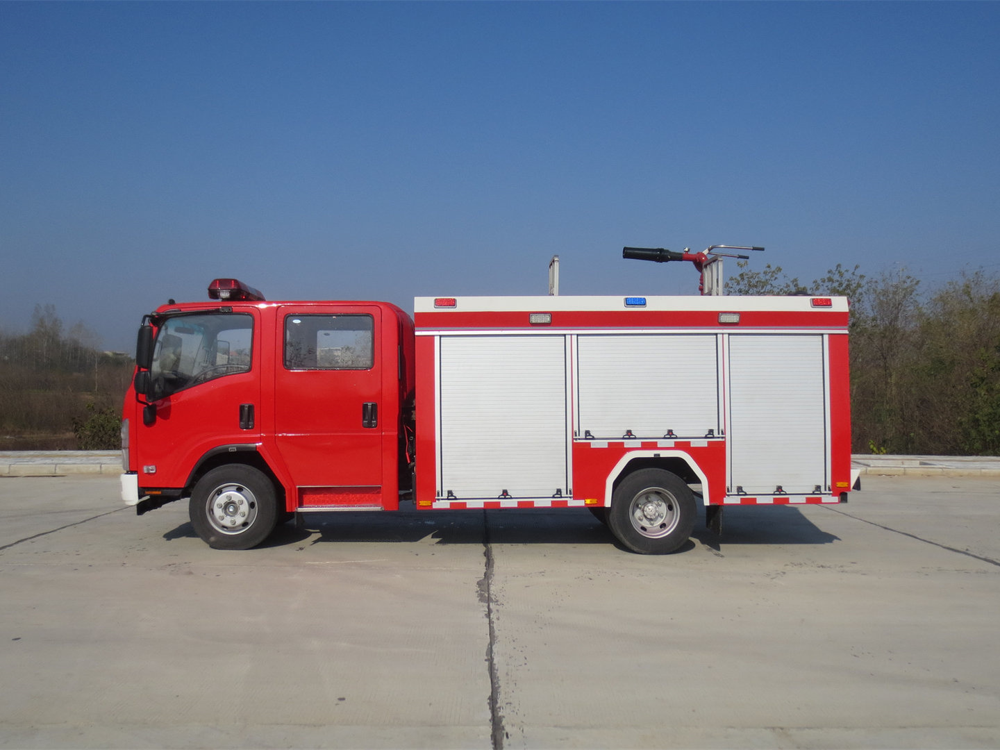 4噸五十鈴泡沫消防車