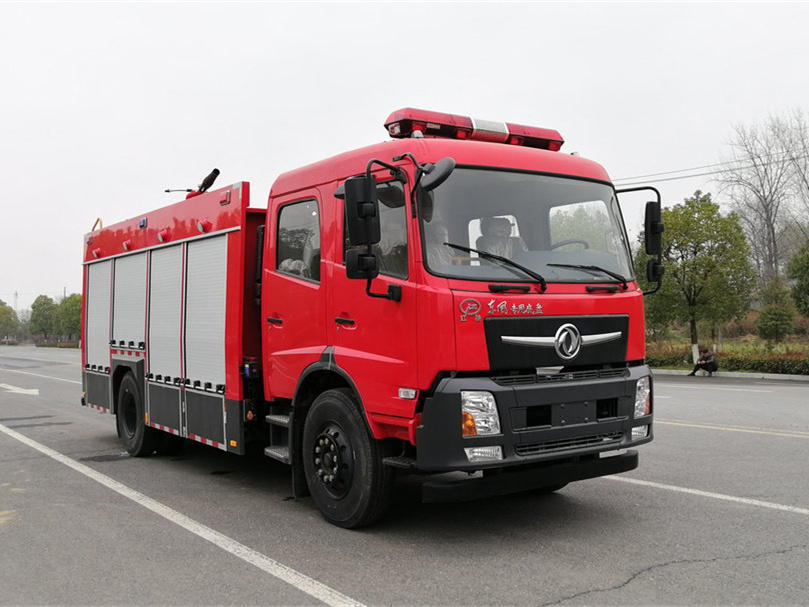 6噸東風(fēng)專底泡沫消防車