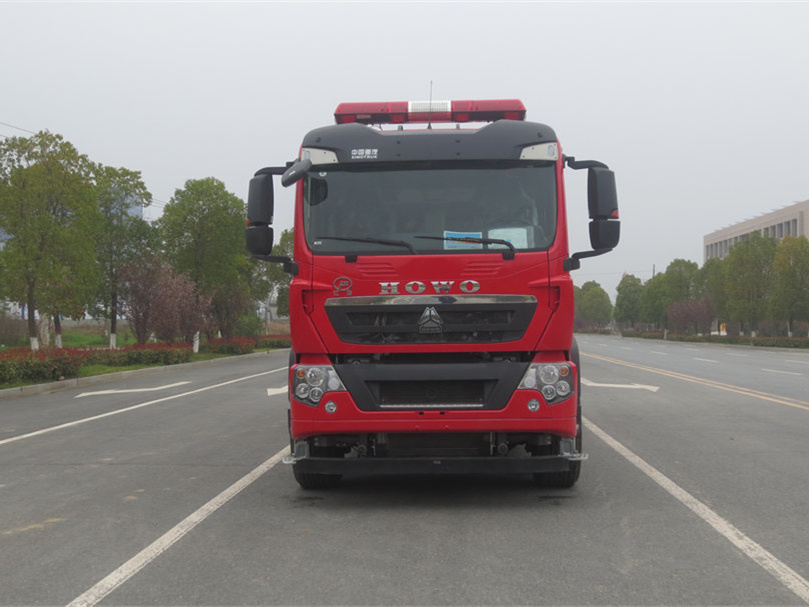 10噸重汽豪沃干粉泡沫聯用消防車