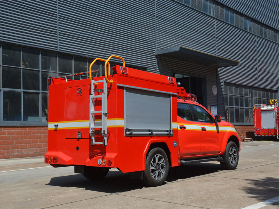 東風皮卡器材消防車